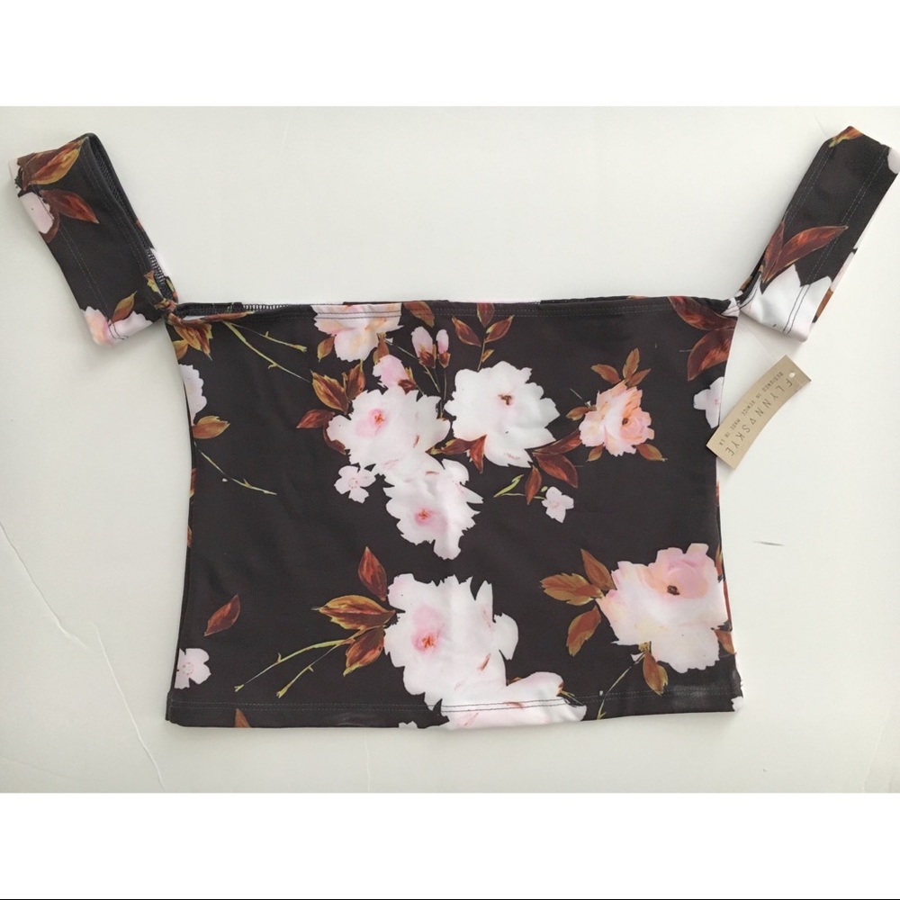 ✨FINAL PRICE✨ Flynn Skye Roxy Crop Top - Picture 3 of 4